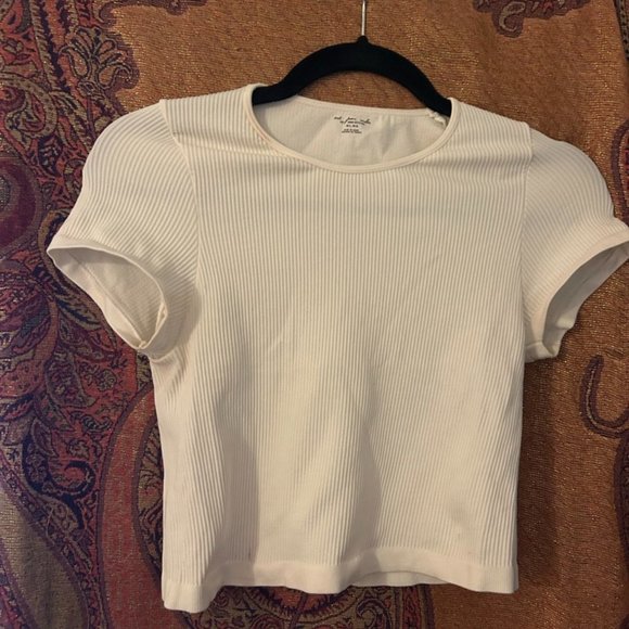 Urban Outfitters fitted tee - Picture 1 of 1